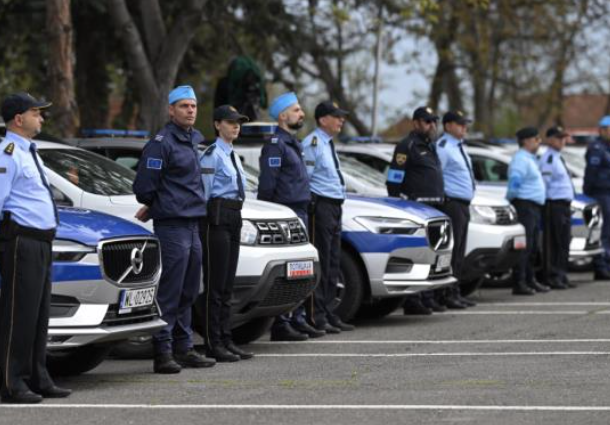 北马其顿警方拦截了77名移民，并逮捕了7名嫌疑人