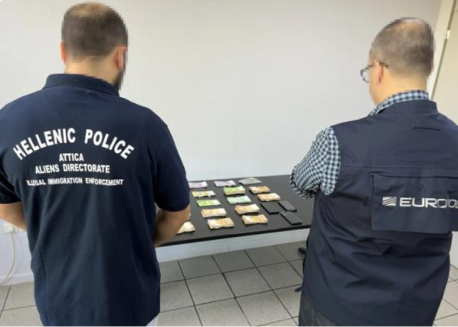 欧洲刑警组织逮捕了11名走私嫌疑人
