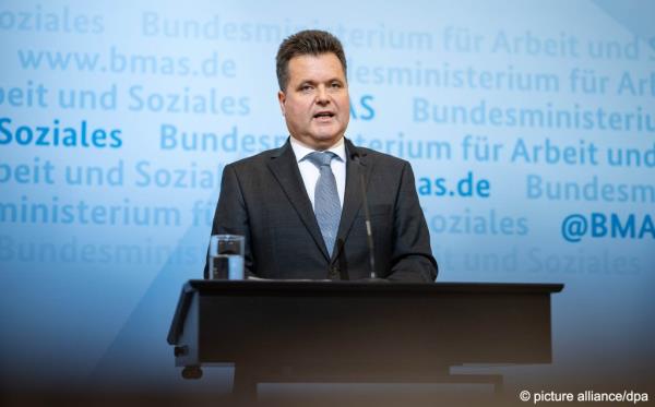 Jürgen Dusel is the German government's Commissio<em></em>ner for disability rights. He thinks the proposed reforms to the citizenship law could end up discriminating against disabled migrants, refugees and asylum seekers | Photo: Bernd von Jutrczenka / dpa / picture alliance