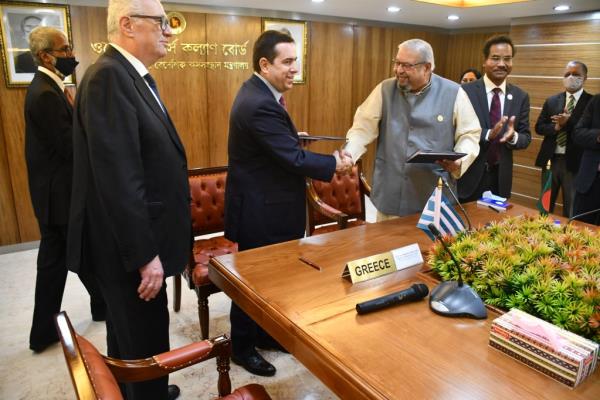 From file: Greece has been busy signing deals with countries such as Bangladesh over the last few years to ensure fewer labor shortages | Photo: Bangladesh's Ministry of Expatriates' Welfare and Overseas Employment
