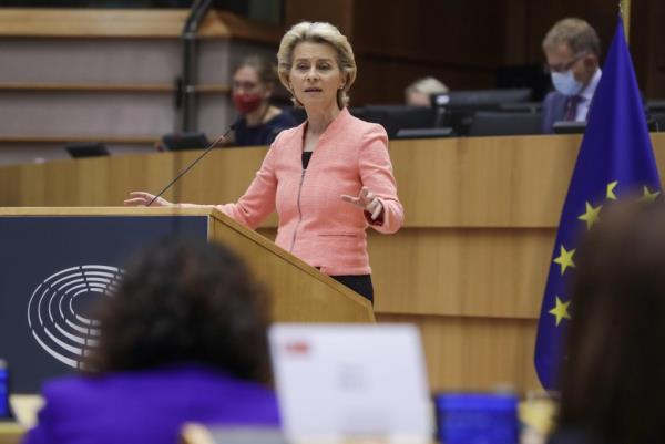 European Commission President Ursula von der Leyen believes that strengthening legal migration channels can curb irregular arrivals | Photo: EPA/Olivier Hoslet
