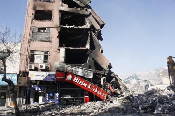 From file: According to the United Nations, the earthquake caused the deaths of more than 35,000 people in Turkey and Syria | Photo: InfoMigrants