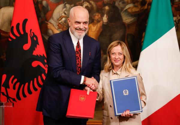 Italian Prime Minister Giorgia Meloni and her Albanian counterpart Edi Rama after the signing of the agreement on migrants at Rome's Palazzo Chigi on Nov. 6, 2023 | Photo: ANSA/GIUSEPPE LAMI