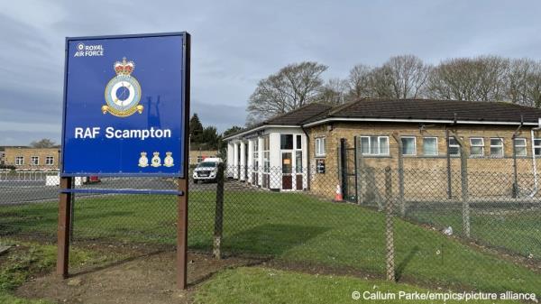 From file: The former RAF ba<em></em>se at Scampton has still not been opened to accommodate asylum seekers, despite costing way over budget to co<em></em>nvert | Photo: Callum Parker / empics / picture alliance