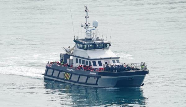 o<em></em>nce migrants reach British waters, the Border Force have to go to them if they are in difficulty and bring them in to Dover | Photo:  Gareth Fuller/PA / picture alliance