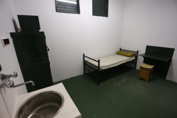 突尼斯一名妇女因遭受酷刑而受到“保护”