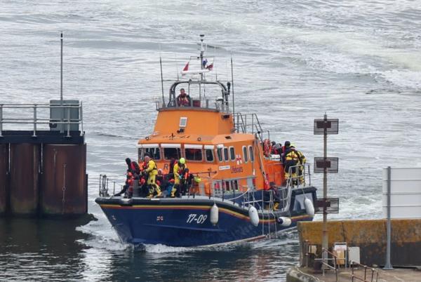 三名男子在穿越英吉利海峡后被捕